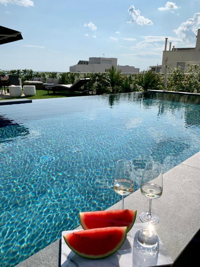 New Luxury Apartment With Private Heated Pool And Amazing Terrace With Seaview Сплит Экстерьер фото