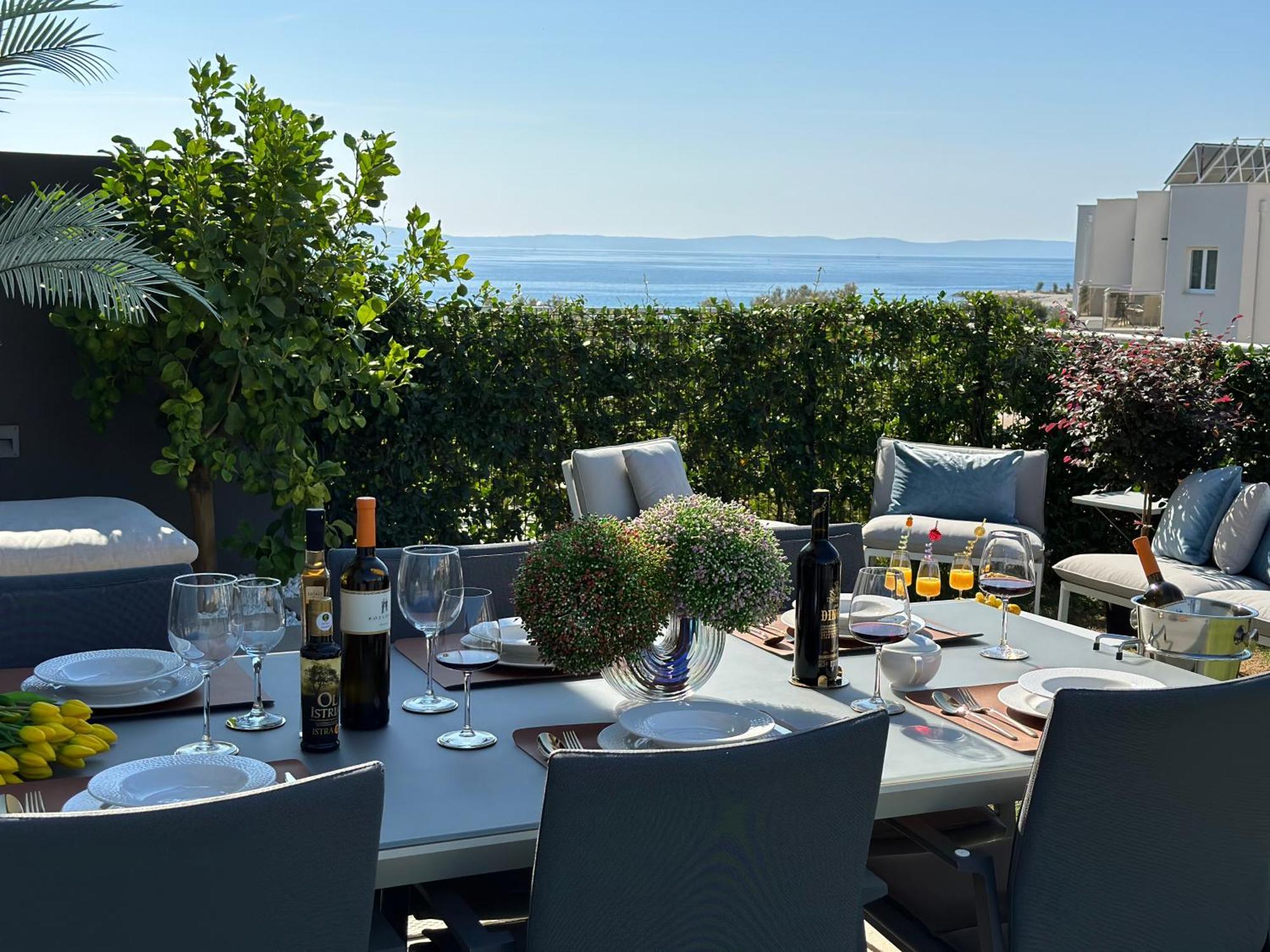New Luxury Apartment With Private Heated Pool And Amazing Terrace With Seaview Сплит Экстерьер фото